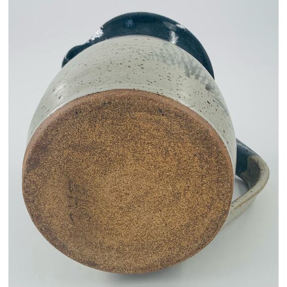 Vintage Handcrafted Pottery Pitcher Davis 8/81 Gray Blue Grass 2.5 Quart Handle - Picture 5 of 7